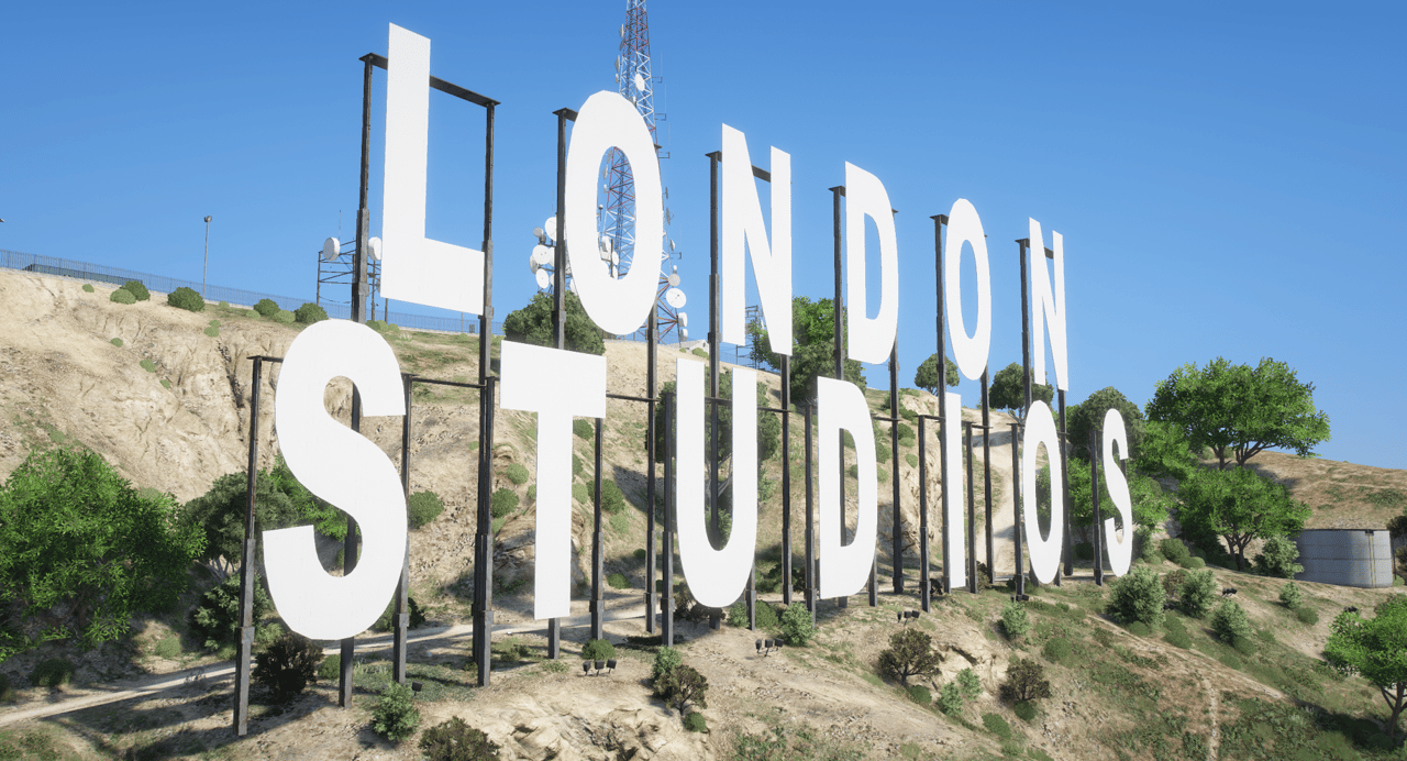 Custom Vinewood Sign v2 media 6